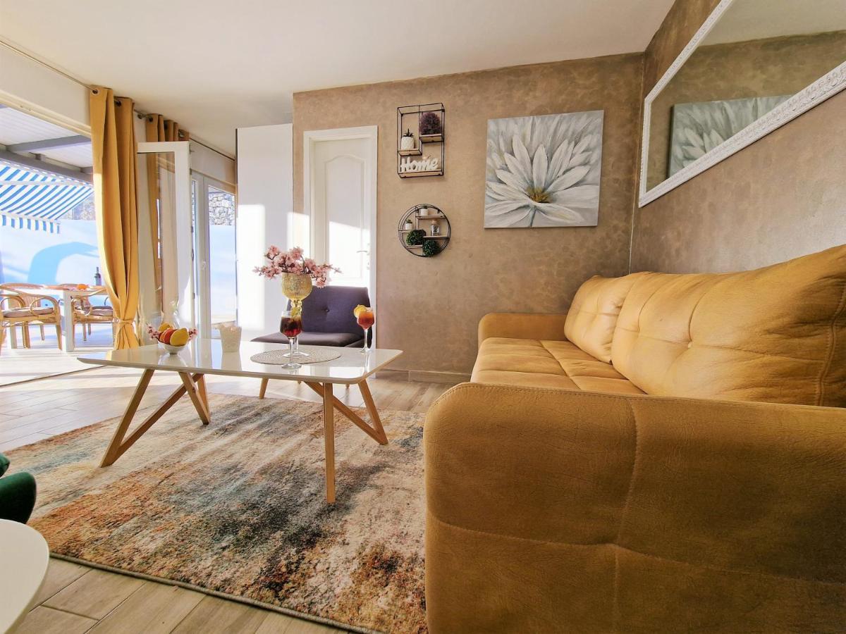 Holiday House Boost With Heated Pool Klis Zewnętrze zdjęcie