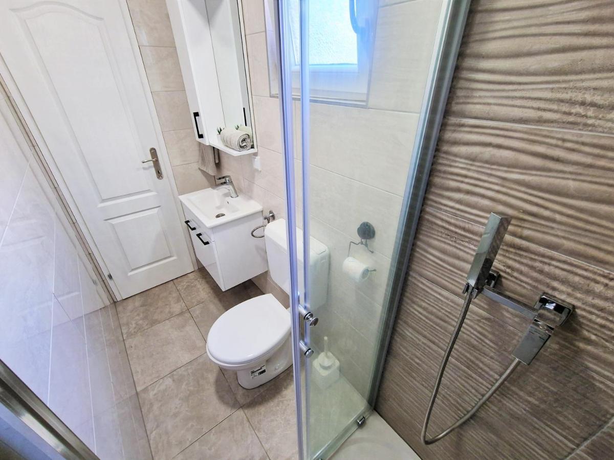 Holiday House Boost With Heated Pool Klis Zewnętrze zdjęcie