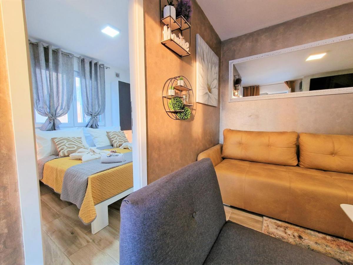 Holiday House Boost With Heated Pool Klis Zewnętrze zdjęcie