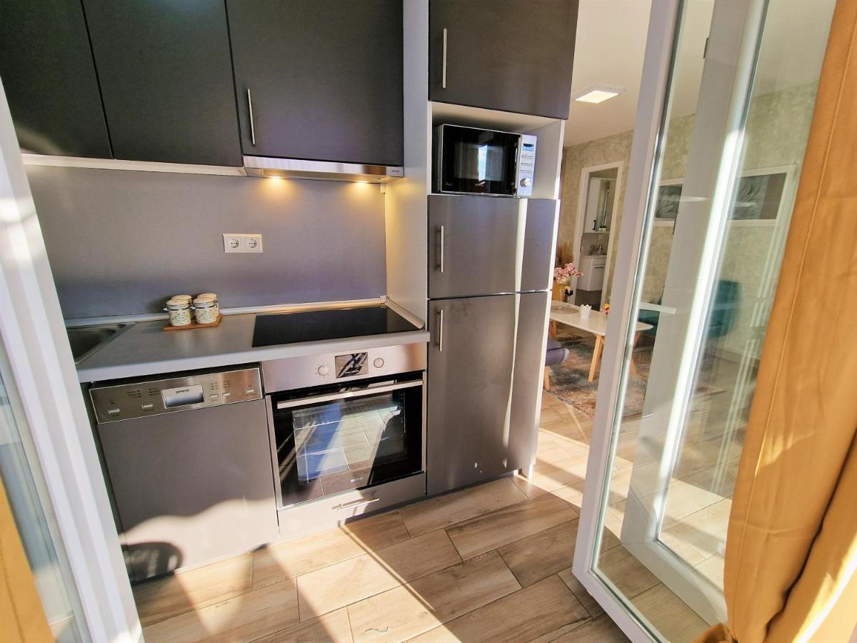 Holiday House Boost With Heated Pool Klis Zewnętrze zdjęcie