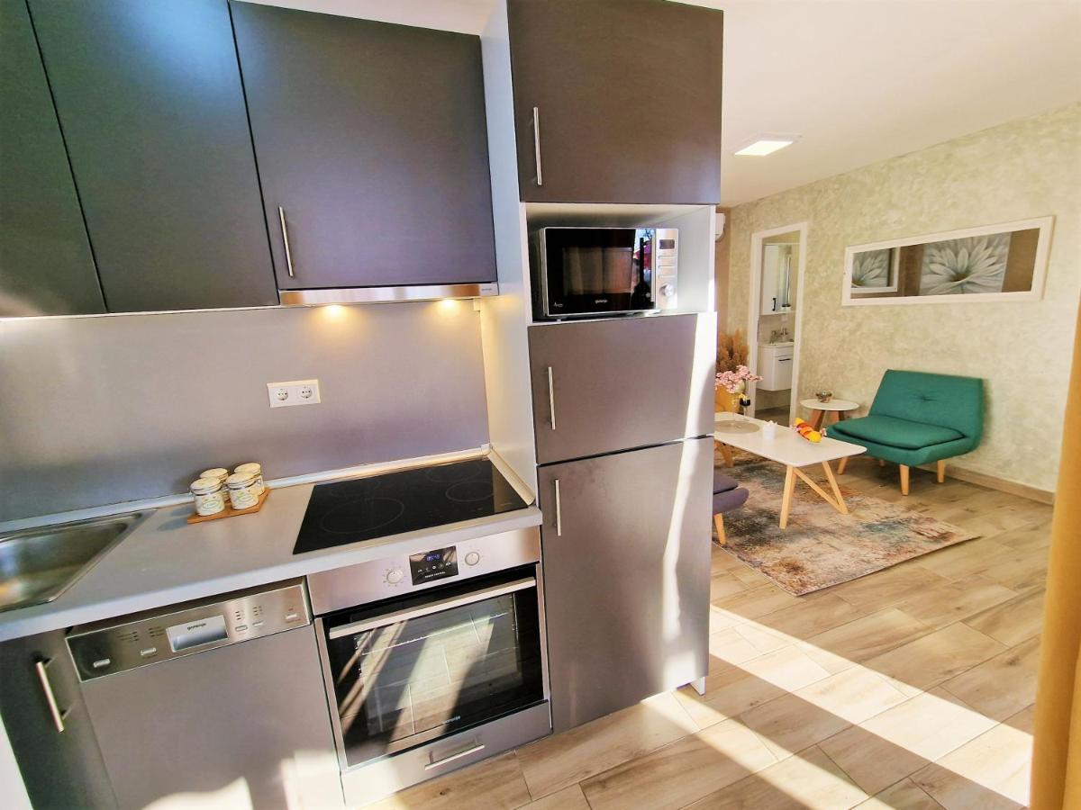 Holiday House Boost With Heated Pool Klis Zewnętrze zdjęcie