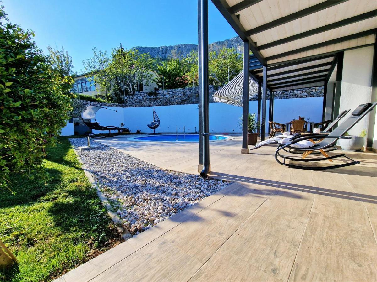Holiday House Boost With Heated Pool Klis Zewnętrze zdjęcie