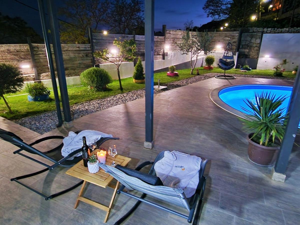 Holiday House Boost With Heated Pool Klis Zewnętrze zdjęcie